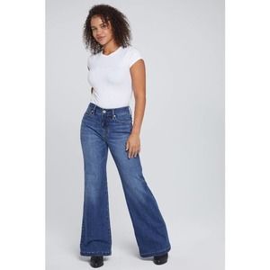 Seven7 Premium Denim Women's Flare Jeans. Size 10